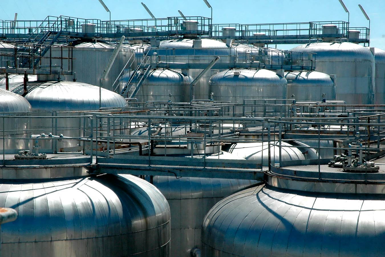 Enfriamiento de agua u otras soluciones